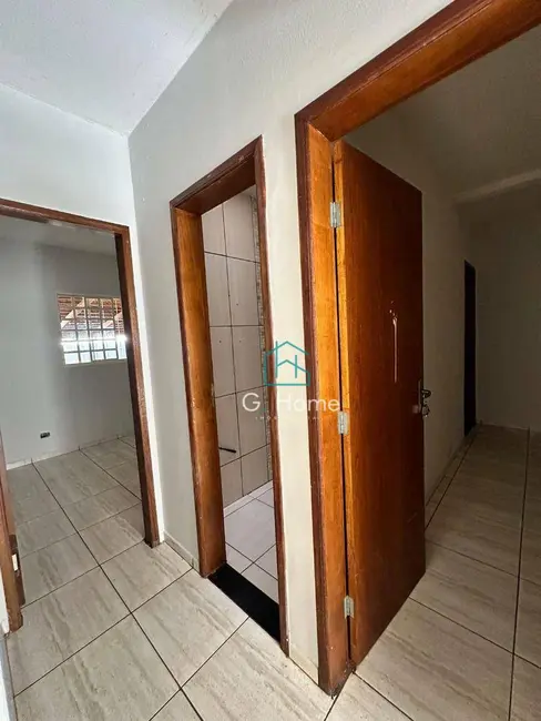 Casa com 4 quartos à venda, 250m2 em Jardim Maria Celina, Londrina - PR - imagem 4 Foto 4 de Casa com 4 quartos à venda, 250m2 em Jardim Maria Celina, Londrina - PR