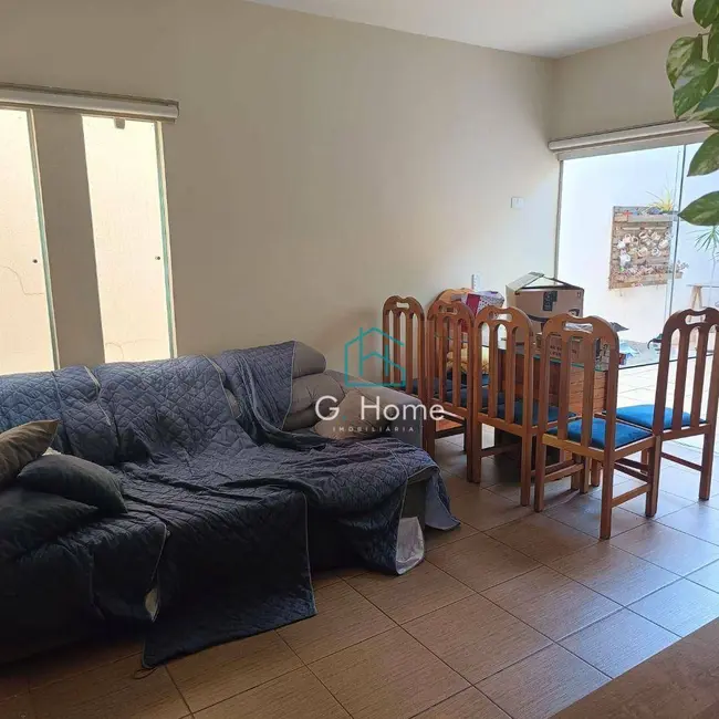 Casa com 3 quartos à venda, 200m2 em Jardim Alto do Cafezal, Londrina - PR - imagem 7 Foto 7 de Casa com 3 quartos à venda, 200m2 em Jardim Alto do Cafezal, Londrina - PR