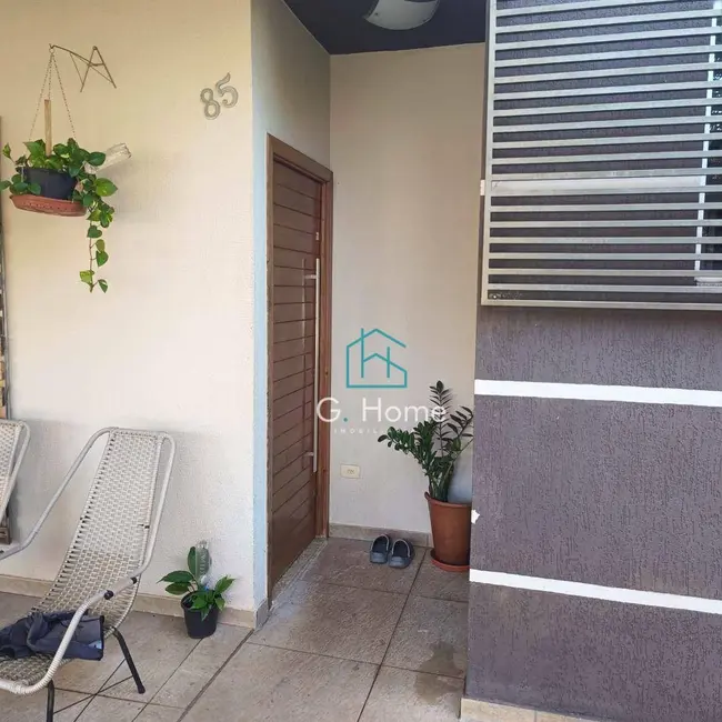 Casa com 3 quartos à venda, 200m2 em Jardim Alto do Cafezal, Londrina - PR - imagem 6 Foto 6 de Casa com 3 quartos à venda, 200m2 em Jardim Alto do Cafezal, Londrina - PR