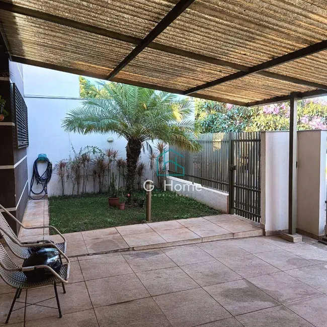 Casa com 3 quartos à venda, 200m2 em Jardim Alto do Cafezal, Londrina - PR - imagem 4 Foto 4 de Casa com 3 quartos à venda, 200m2 em Jardim Alto do Cafezal, Londrina - PR
