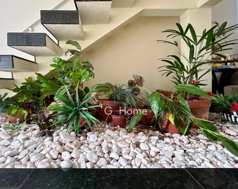Casa de Condomínio com 5 quartos à venda, 300m2 em Operária, Londrina - PR - imagem 4 Foto 4 de Casa de Condomínio com 5 quartos à venda, 300m2 em Operária, Londrina - PR