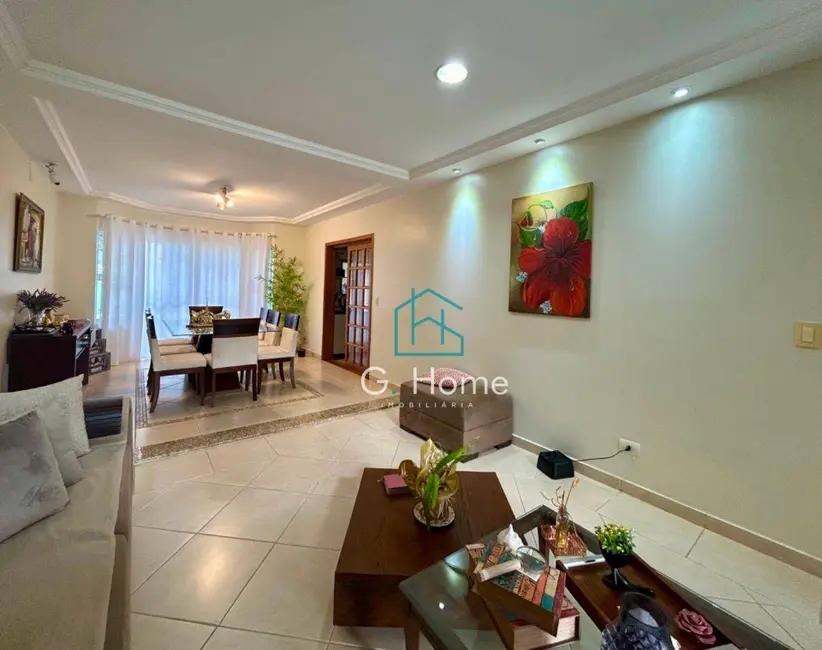 Casa de Condomínio com 5 quartos à venda, 300m2 em Operária, Londrina - PR - imagem 6 Foto 6 de Casa de Condomínio com 5 quartos à venda, 300m2 em Operária, Londrina - PR