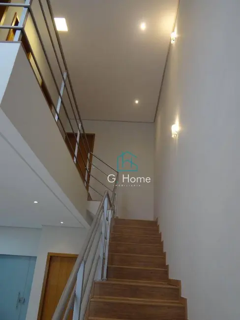 Sobrado com 3 quartos à venda, 153m2 em Shangri-lá, Londrina - PR - imagem 9 Foto 9 de Sobrado com 3 quartos à venda, 153m2 em Shangri-lá, Londrina - PR