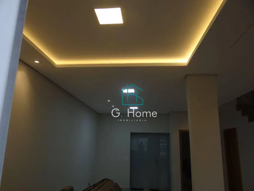 Sobrado com 3 quartos à venda, 153m2 em Shangri-lá, Londrina - PR - imagem 4 Foto 4 de Sobrado com 3 quartos à venda, 153m2 em Shangri-lá, Londrina - PR