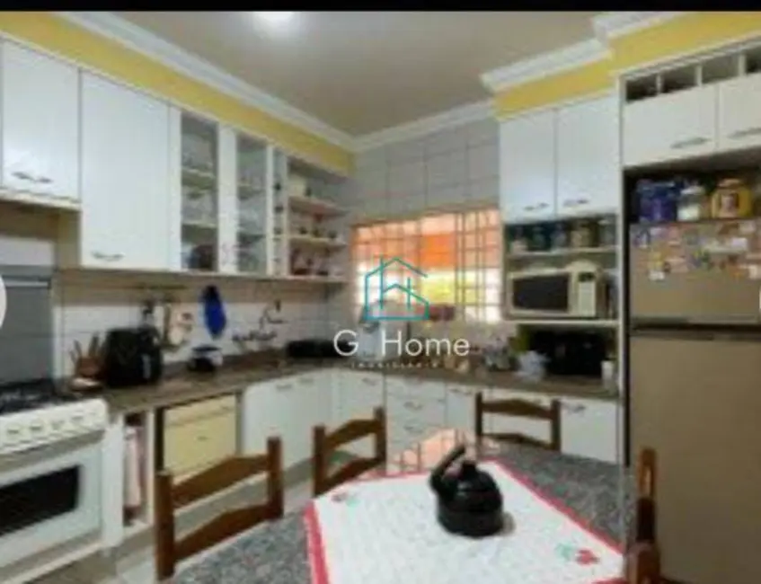 Casa com 4 quartos à venda, 500m2 em Jardim Pérola, Londrina - PR - imagem 6 Foto 6 de Casa com 4 quartos à venda, 500m2 em Jardim Pérola, Londrina - PR