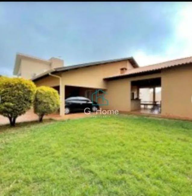 Casa com 4 quartos à venda, 500m2 em Jardim Pérola, Londrina - PR - imagem 2 Foto 2 de Casa com 4 quartos à venda, 500m2 em Jardim Pérola, Londrina - PR