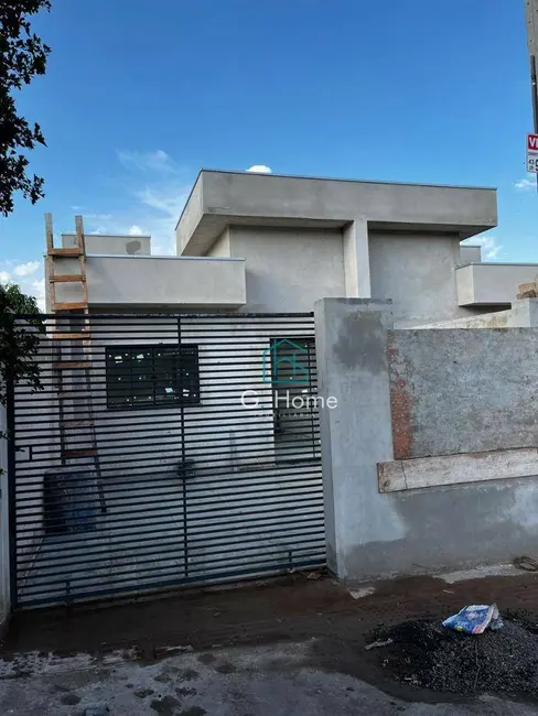 Foto 1 de Casa com 2 quartos à venda, 126m2 em Colinas, Londrina - PR