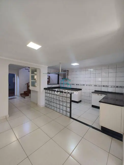 Foto 4 de Casa com 3 quartos para alugar, 200m2 em Conjunto Habitacional Alexandre Urbanas, Londrina - PR