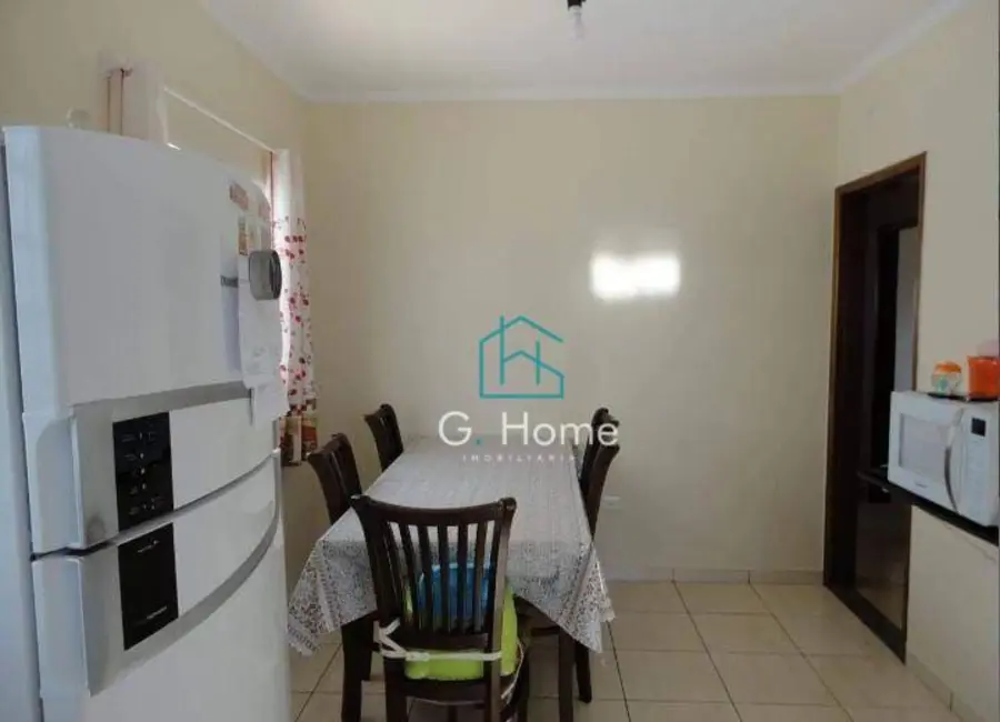 Casa com 3 quartos à venda, 250m2 em Conjunto Professora Hilda Mandarino, Londrina - PR - imagem 5 Foto 5 de Casa com 3 quartos à venda, 250m2 em Conjunto Professora Hilda Mandarino, Londrina - PR
