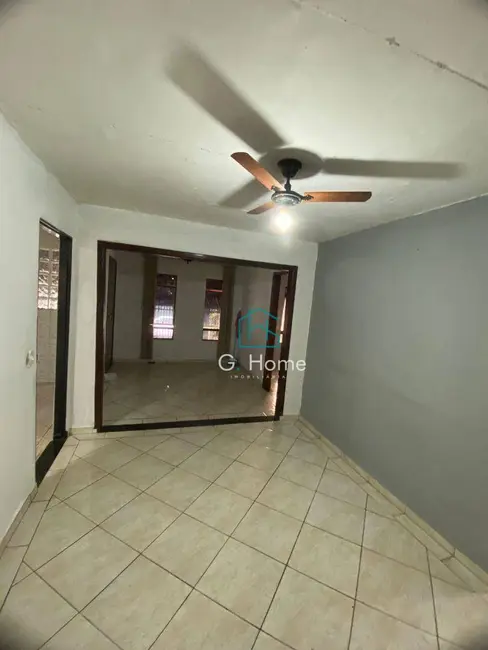 Casa com 3 quartos à venda, 250m2 em Conjunto Professora Hilda Mandarino, Londrina - PR - imagem 4 Foto 4 de Casa com 3 quartos à venda, 250m2 em Conjunto Professora Hilda Mandarino, Londrina - PR
