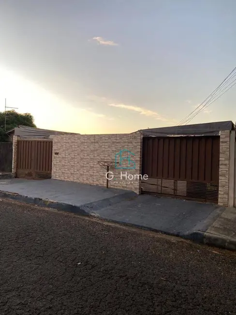 Foto 1 de Casa com 3 quartos à venda, 200m2 em Conjunto Habitacional Maria Cecília Serrano de Oliveira, Londrina - PR