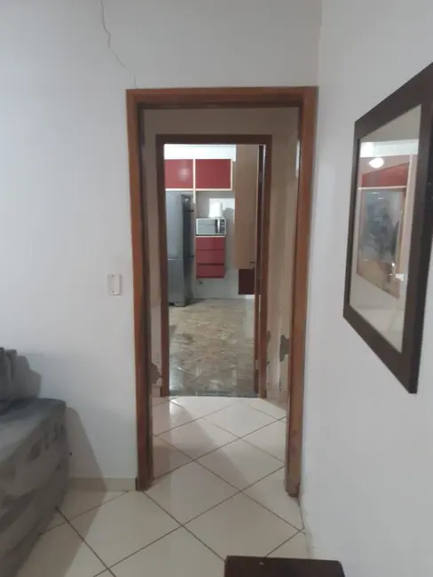 Casa com 3 quartos à venda, 200m2 em Conjunto Parigot de Souza 3, Londrina - PR - imagem 6 Foto 6 de Casa com 3 quartos à venda, 200m2 em Conjunto Parigot de Souza 3, Londrina - PR