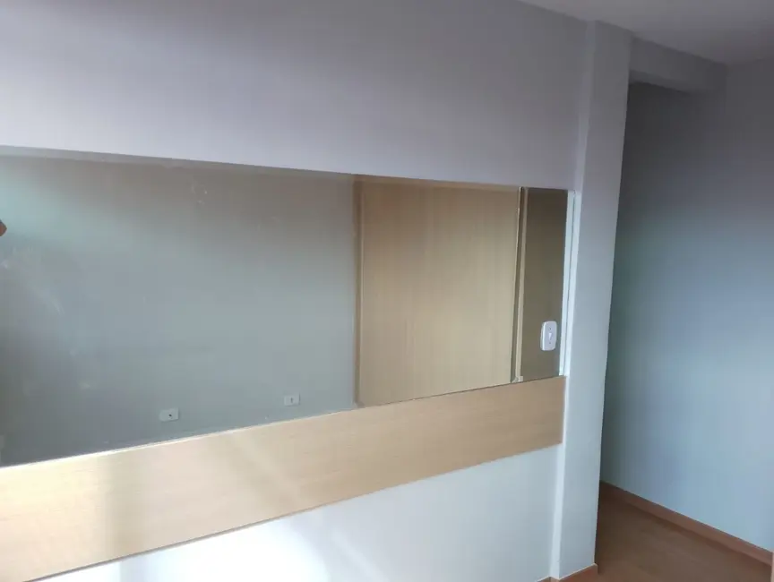 Apartamento com 3 quartos à venda, 77m2 em Conjunto Café, Londrina - PR - imagem 7 Foto 7 de Apartamento com 3 quartos à venda, 77m2 em Conjunto Café, Londrina - PR
