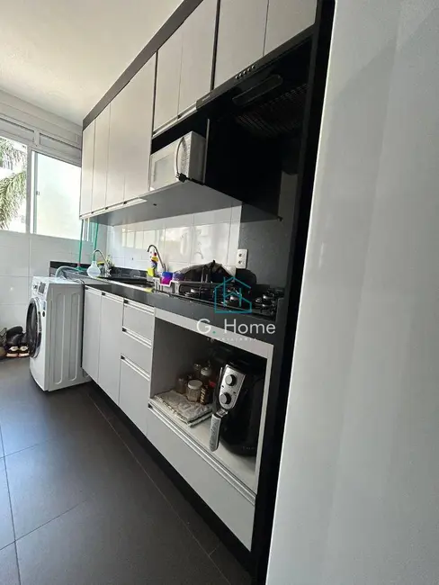 Apartamento com 2 quartos à venda, 52m2 em Londrina - PR - imagem 6 Foto 6 de Apartamento com 2 quartos à venda, 52m2 em Londrina - PR