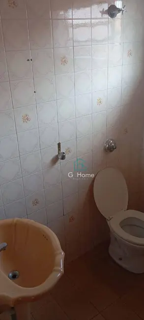 Casa com 3 quartos à venda, 250m2 em Londrina - PR - imagem 8 Foto 8 de Casa com 3 quartos à venda, 250m2 em Londrina - PR