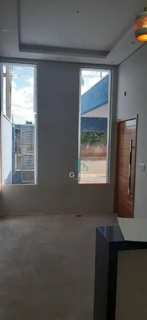 Casa com 3 quartos à venda, 177m2 em Londrina - PR - imagem 5 Foto 5 de Casa com 3 quartos à venda, 177m2 em Londrina - PR