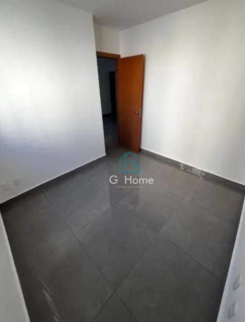 Apartamento com 2 quartos à venda, 44m2 em Londrina - PR - imagem 8 Foto 8 de Apartamento com 2 quartos à venda, 44m2 em Londrina - PR