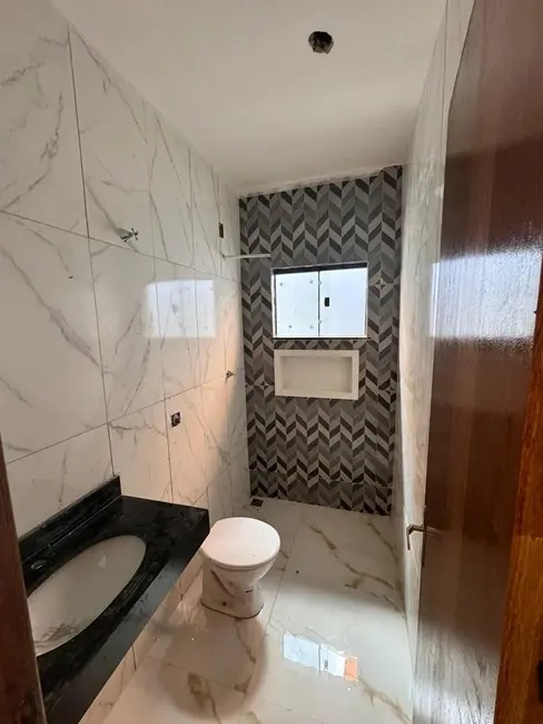 Casa com 2 quartos à venda, 120m2 em Leonor, Londrina - PR - imagem 4 Foto 4 de Casa com 2 quartos à venda, 120m2 em Leonor, Londrina - PR