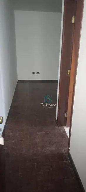 Casa com 3 quartos à venda, 160m2 em Jardim Esperança, Londrina - PR - imagem 8 Foto 8 de Casa com 3 quartos à venda, 160m2 em Jardim Esperança, Londrina - PR
