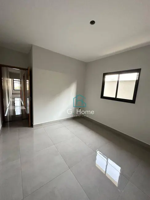 Casa com 3 quartos à venda, 125m2 em Jardim Portal de Itamaracá, Londrina - PR - imagem 3 Foto 3 de Casa com 3 quartos à venda, 125m2 em Jardim Portal de Itamaracá, Londrina - PR
