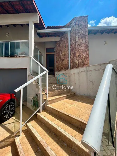 Casa com 3 quartos à venda, 363m2 em Jardim Alvorada, Londrina - PR - imagem 4 Foto 4 de Casa com 3 quartos à venda, 363m2 em Jardim Alvorada, Londrina - PR