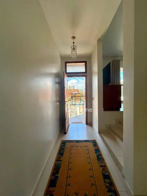 Casa com 3 quartos à venda, 363m2 em Jardim Alvorada, Londrina - PR - imagem 5 Foto 5 de Casa com 3 quartos à venda, 363m2 em Jardim Alvorada, Londrina - PR