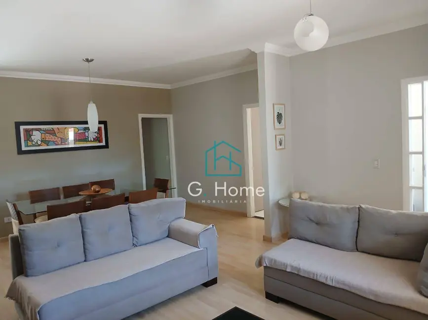 Casa com 3 quartos à venda, 250m2 em Maria Lúcia, Londrina - PR - imagem 8 Foto 8 de Casa com 3 quartos à venda, 250m2 em Maria Lúcia, Londrina - PR