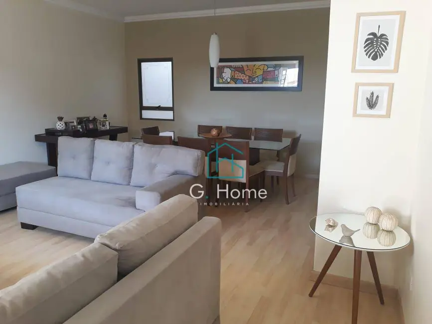 Casa com 3 quartos à venda, 250m2 em Maria Lúcia, Londrina - PR - imagem 6 Foto 6 de Casa com 3 quartos à venda, 250m2 em Maria Lúcia, Londrina - PR