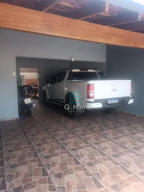 Foto 3 de Casa com 3 quartos à venda, 420m2 em Ouro Branco, Londrina - PR