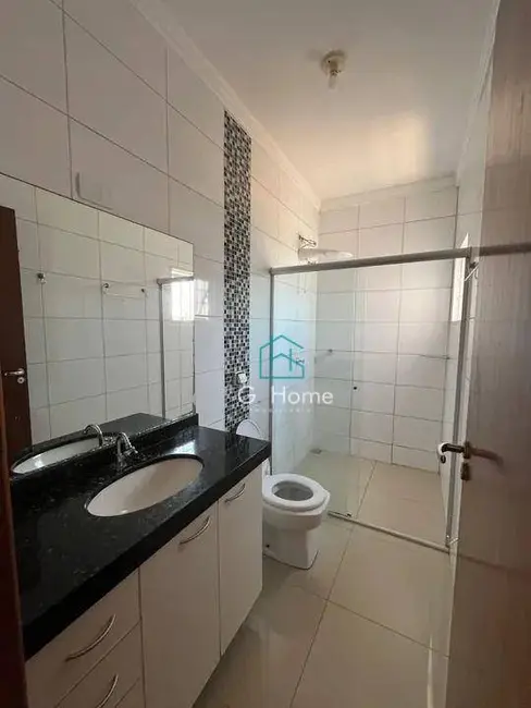 Foto 8 de Casa com 2 quartos para alugar, 125m2 em Califórnia, Londrina - PR