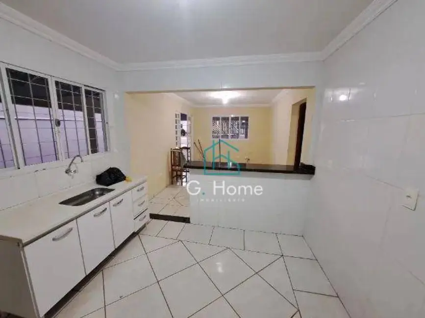 Casa com 3 quartos à venda, 252m2 em Conjunto Habitacional Alexandre Urbanas, Londrina - PR - imagem 6 Foto 6 de Casa com 3 quartos à venda, 252m2 em Conjunto Habitacional Alexandre Urbanas, Londrina - PR