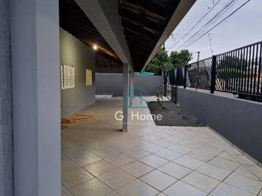 Casa com 3 quartos à venda, 252m2 em Conjunto Habitacional Alexandre Urbanas, Londrina - PR - imagem 4 Foto 4 de Casa com 3 quartos à venda, 252m2 em Conjunto Habitacional Alexandre Urbanas, Londrina - PR