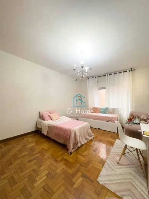 Apartamento com 3 quartos à venda, 193m2 em Centro, Londrina - PR - imagem 8 Foto 8 de Apartamento com 3 quartos à venda, 193m2 em Centro, Londrina - PR