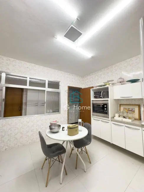 Apartamento com 3 quartos à venda, 193m2 em Centro, Londrina - PR - imagem 6 Foto 6 de Apartamento com 3 quartos à venda, 193m2 em Centro, Londrina - PR