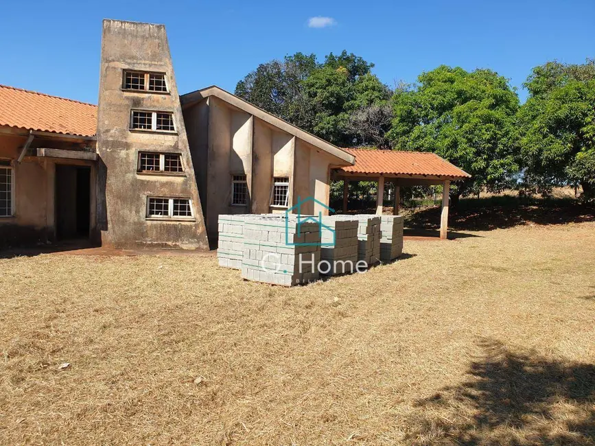 Chácara com 4 quartos à venda, 4952m2 em Dom Pedro I, Londrina - PR - imagem 6 Foto 6 de Chácara com 4 quartos à venda, 4952m2 em Dom Pedro I, Londrina - PR