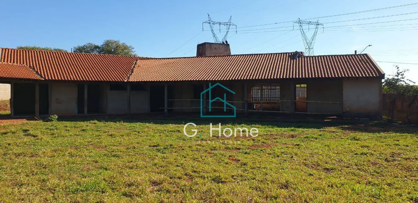 Chácara com 4 quartos à venda, 4952m2 em Dom Pedro I, Londrina - PR - imagem 3 Foto 3 de Chácara com 4 quartos à venda, 4952m2 em Dom Pedro I, Londrina - PR