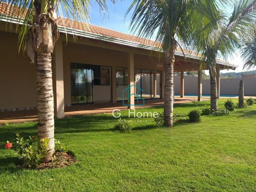 Chácara com 4 quartos à venda, 4952m2 em Dom Pedro I, Londrina - PR - imagem 5 Foto 5 de Chácara com 4 quartos à venda, 4952m2 em Dom Pedro I, Londrina - PR