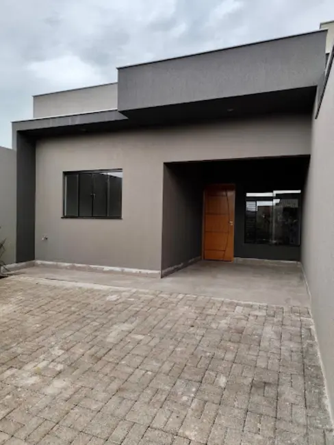 Foto 1 de Casa com 3 quartos à venda, 128m2 em Londrina - PR