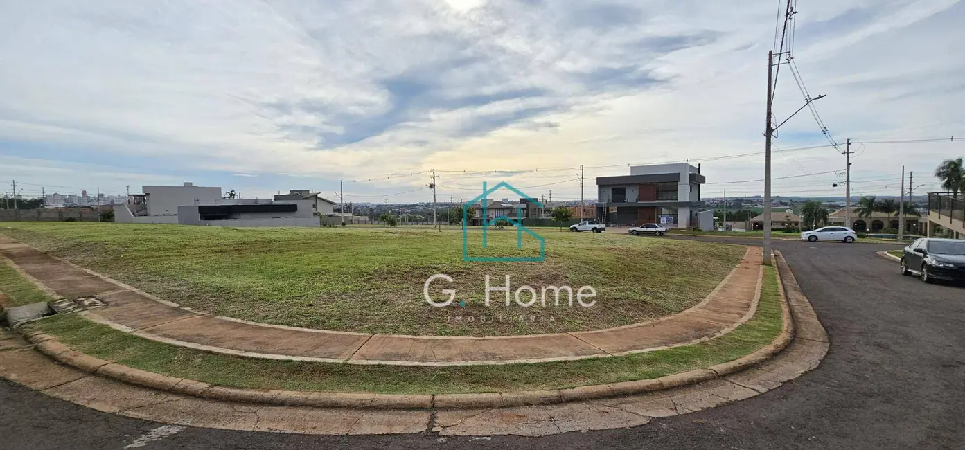 Foto 3 de Terreno / Lote à venda, 250m2 em Marumbi, Londrina - PR