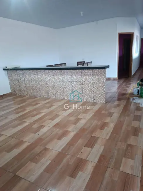 Casa com 2 quartos para alugar, 1090m2 em Londrina - PR - imagem 3 Foto 3 de Casa com 2 quartos para alugar, 1090m2 em Londrina - PR