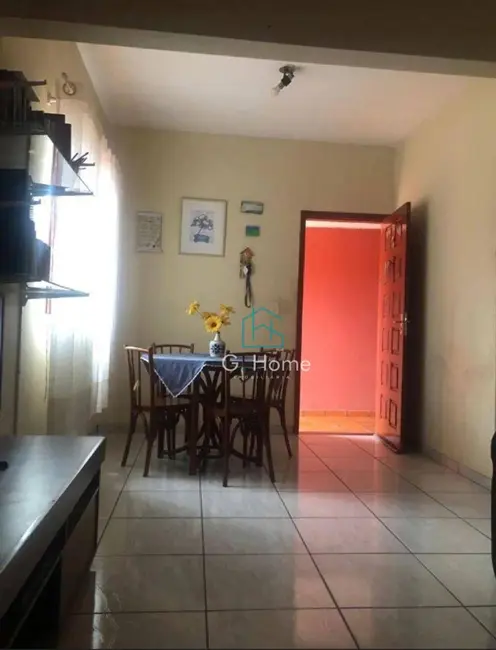 Casa com 3 quartos à venda, 250m2 em Ideal, Londrina - PR - imagem 3 Foto 3 de Casa com 3 quartos à venda, 250m2 em Ideal, Londrina - PR