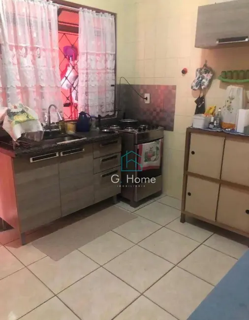 Casa com 3 quartos à venda, 250m2 em Ideal, Londrina - PR - imagem 4 Foto 4 de Casa com 3 quartos à venda, 250m2 em Ideal, Londrina - PR