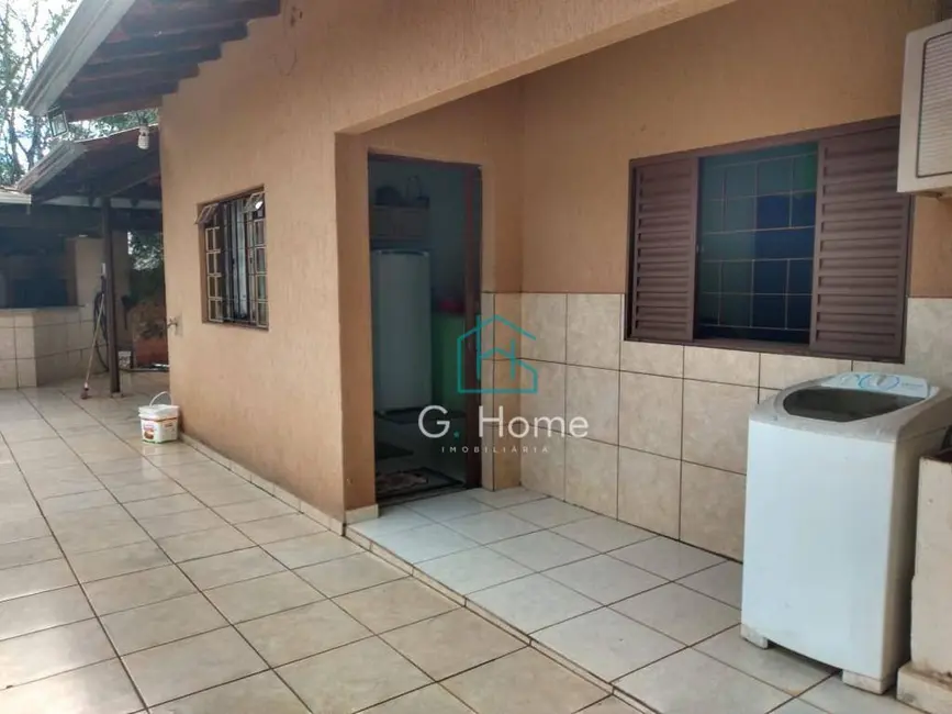 Chácara com 2 quartos à venda, 3000m2 em Londrina - PR - imagem 8 Foto 8 de Chácara com 2 quartos à venda, 3000m2 em Londrina - PR