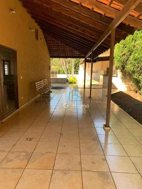 Chácara com 2 quartos à venda, 3000m2 em Londrina - PR - imagem 5 Foto 5 de Chácara com 2 quartos à venda, 3000m2 em Londrina - PR