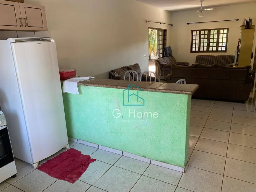 Chácara com 2 quartos à venda, 3000m2 em Londrina - PR - imagem 3 Foto 3 de Chácara com 2 quartos à venda, 3000m2 em Londrina - PR