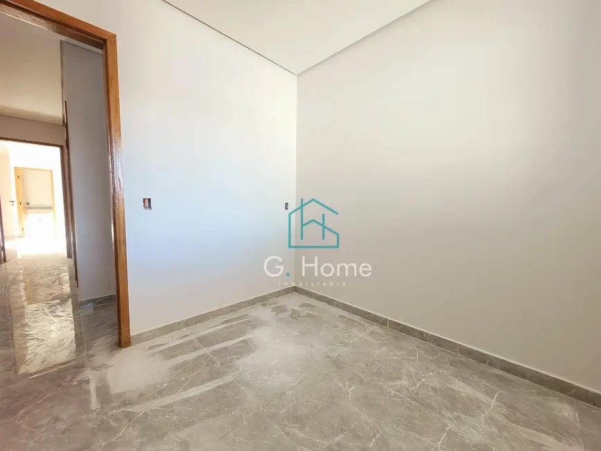 Casa com 3 quartos à venda, 151m2 em Leonor, Londrina - PR - imagem 5 Foto 5 de Casa com 3 quartos à venda, 151m2 em Leonor, Londrina - PR