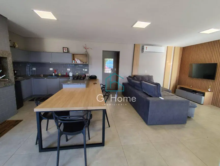 Chácara com 3 quartos à venda, 442m2 em Centro, Alvorada Do Sul - PR - imagem 9 Foto 9 de Chácara com 3 quartos à venda, 442m2 em Centro, Alvorada Do Sul - PR