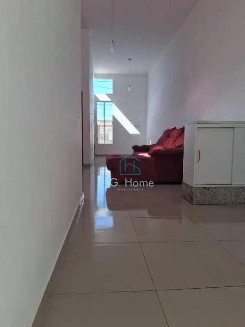 Casa com 2 quartos à venda, 149m2 em Santa Rita 1, Londrina - PR - imagem 3 Foto 3 de Casa com 2 quartos à venda, 149m2 em Santa Rita 1, Londrina - PR