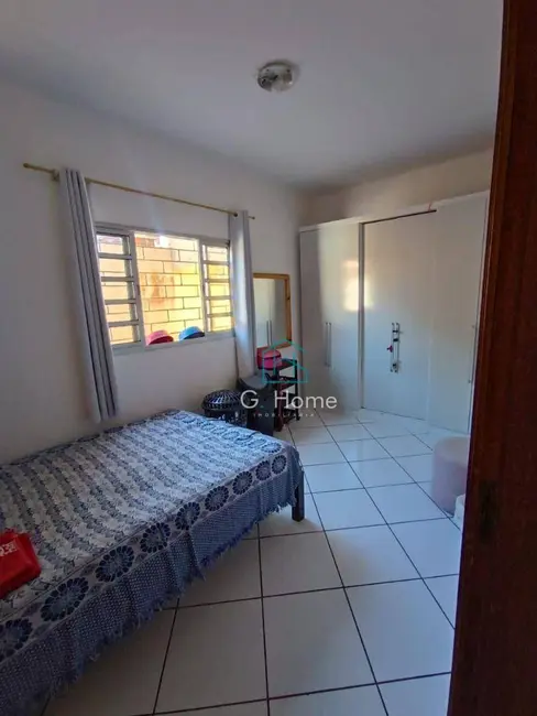 Casa com 3 quartos à venda, 262m2 em Leonor, Londrina - PR - imagem 8 Foto 8 de Casa com 3 quartos à venda, 262m2 em Leonor, Londrina - PR