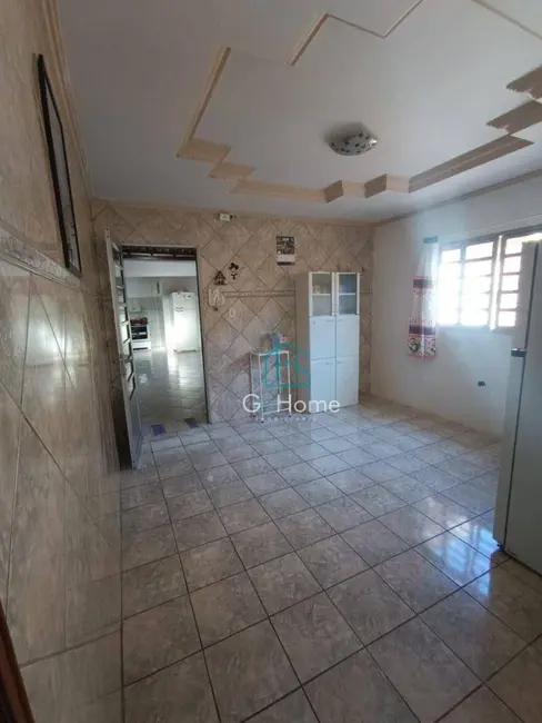 Casa com 3 quartos à venda, 262m2 em Leonor, Londrina - PR - imagem 4 Foto 4 de Casa com 3 quartos à venda, 262m2 em Leonor, Londrina - PR